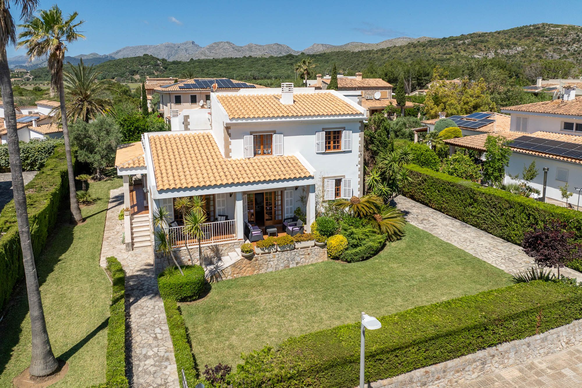 Villa Tramuntana Llenaire Pollença: 4-Bedroom Villa Near Beach with Spa in Pollença, Mallorca