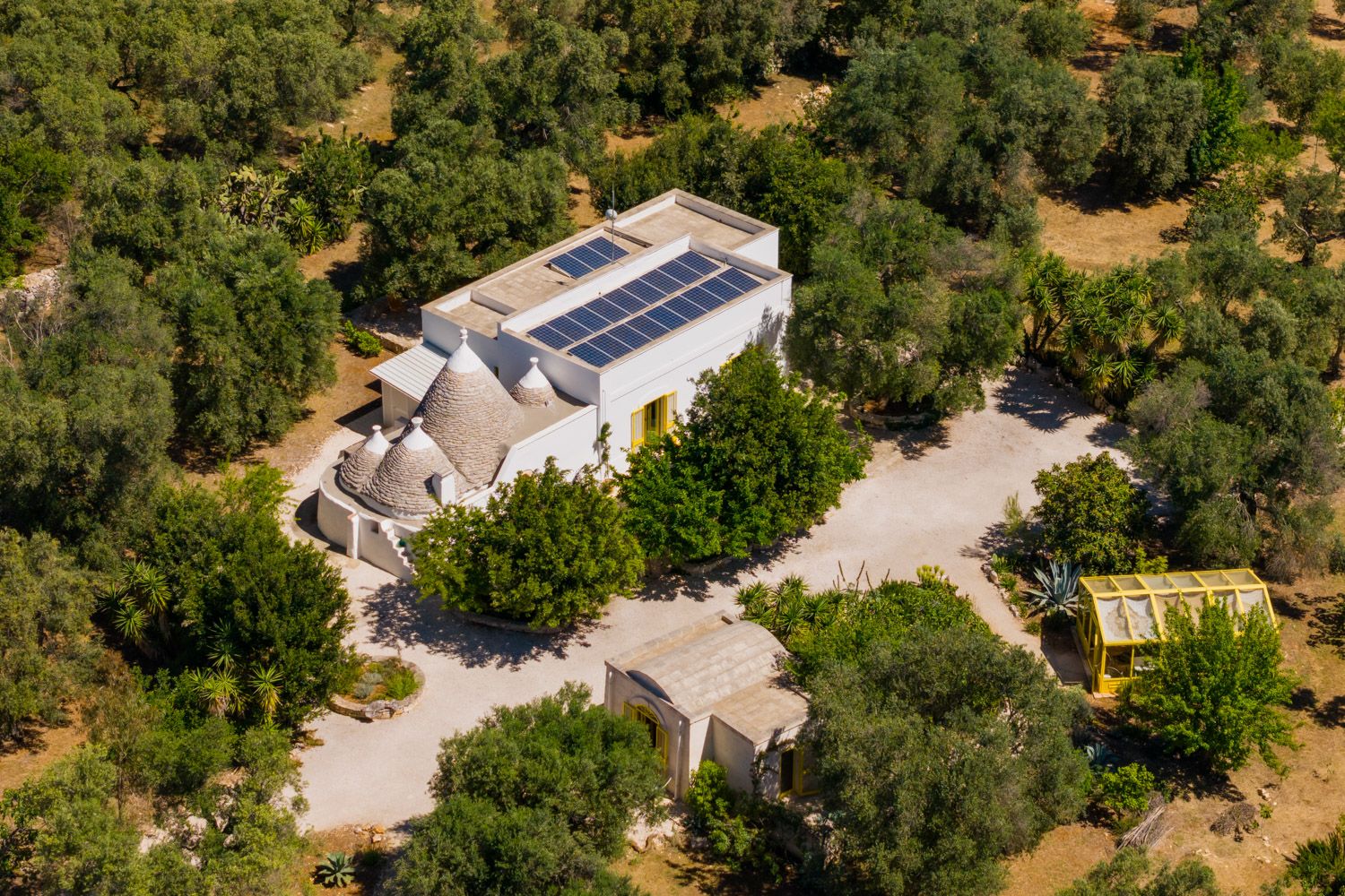 Villa Ulivo Cisternino Puglia: 5-Bedroom Trulli Estate with Spa and Pool in Puglia Countrys