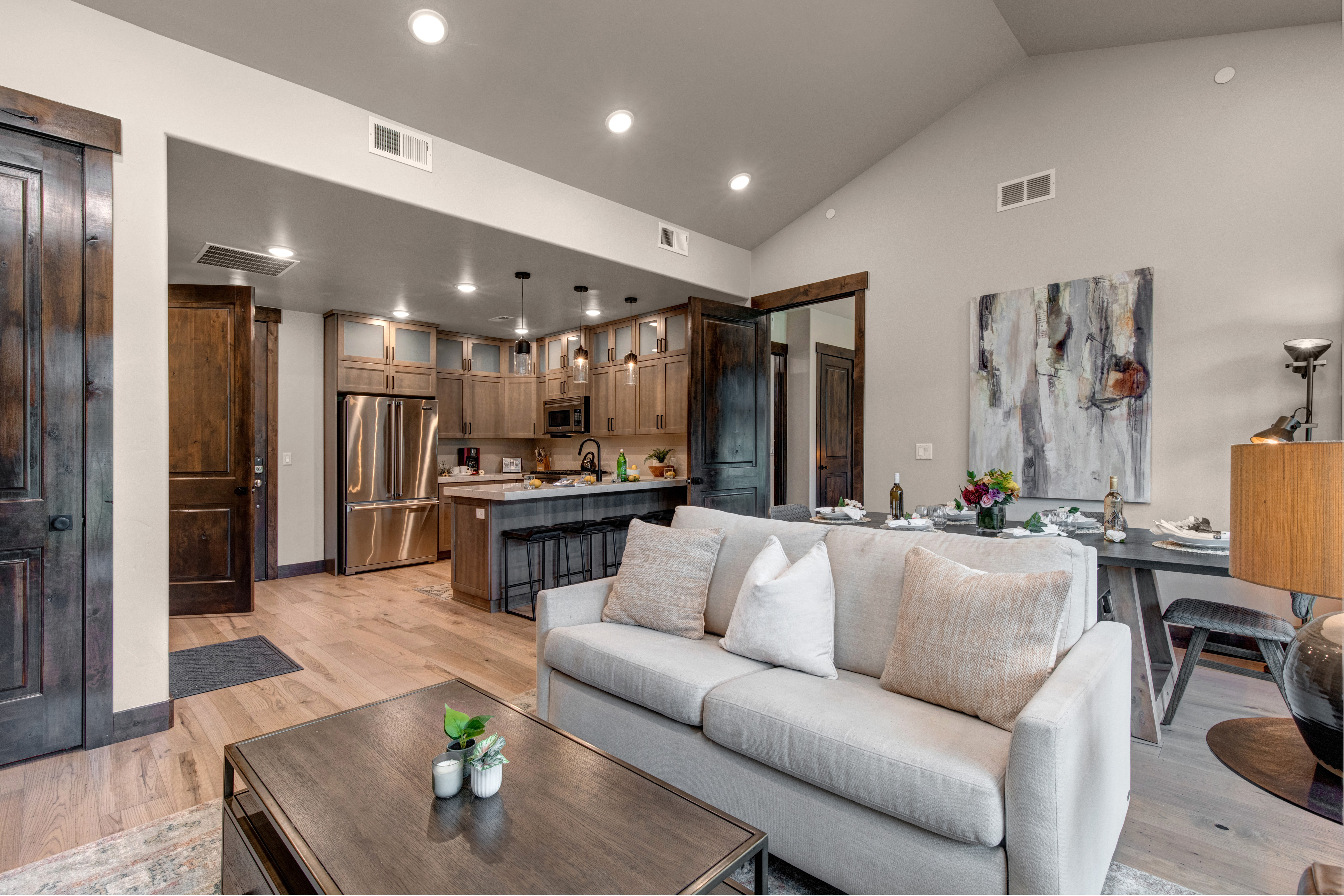 Villa Vaudaire Jeremy Summit: Luxury 3-Bedroom Apartment with Hot Tub and Pool, Park City