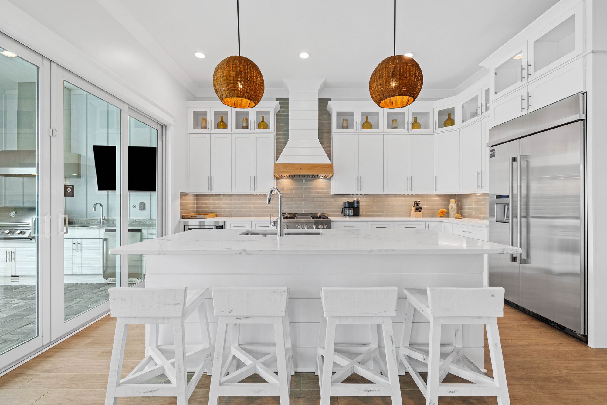 Villa Vermeil Eden Rosemary: Luxury 7-Bedroom Villa with Private Pool and Hot Tub, Walton County Florida
