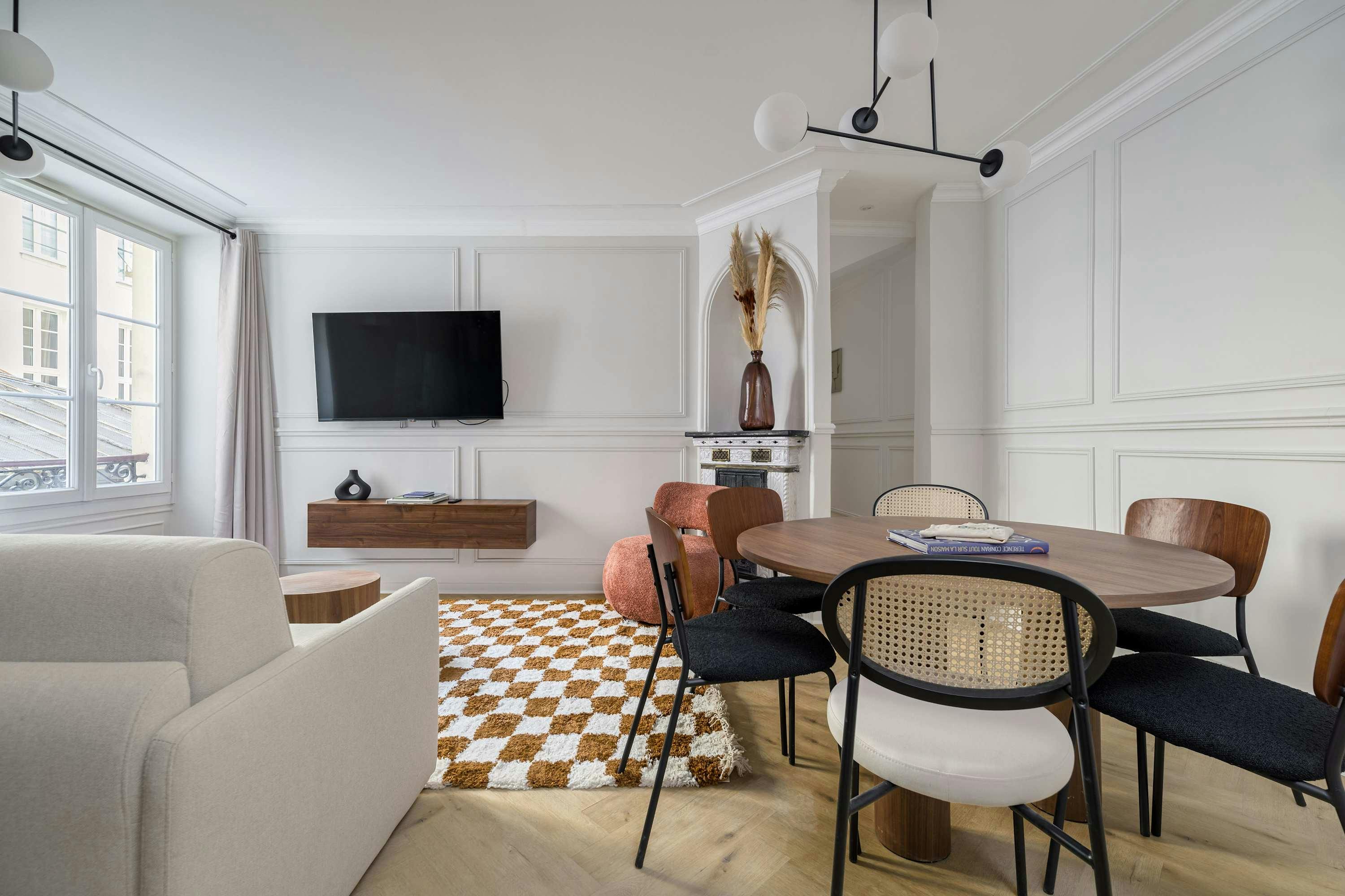 Villa Vermeil Pigalle Rochechouart Paris: Luxury 2-Bedroom Apartment with Family-Friendly Features in South Pigalle, Paris