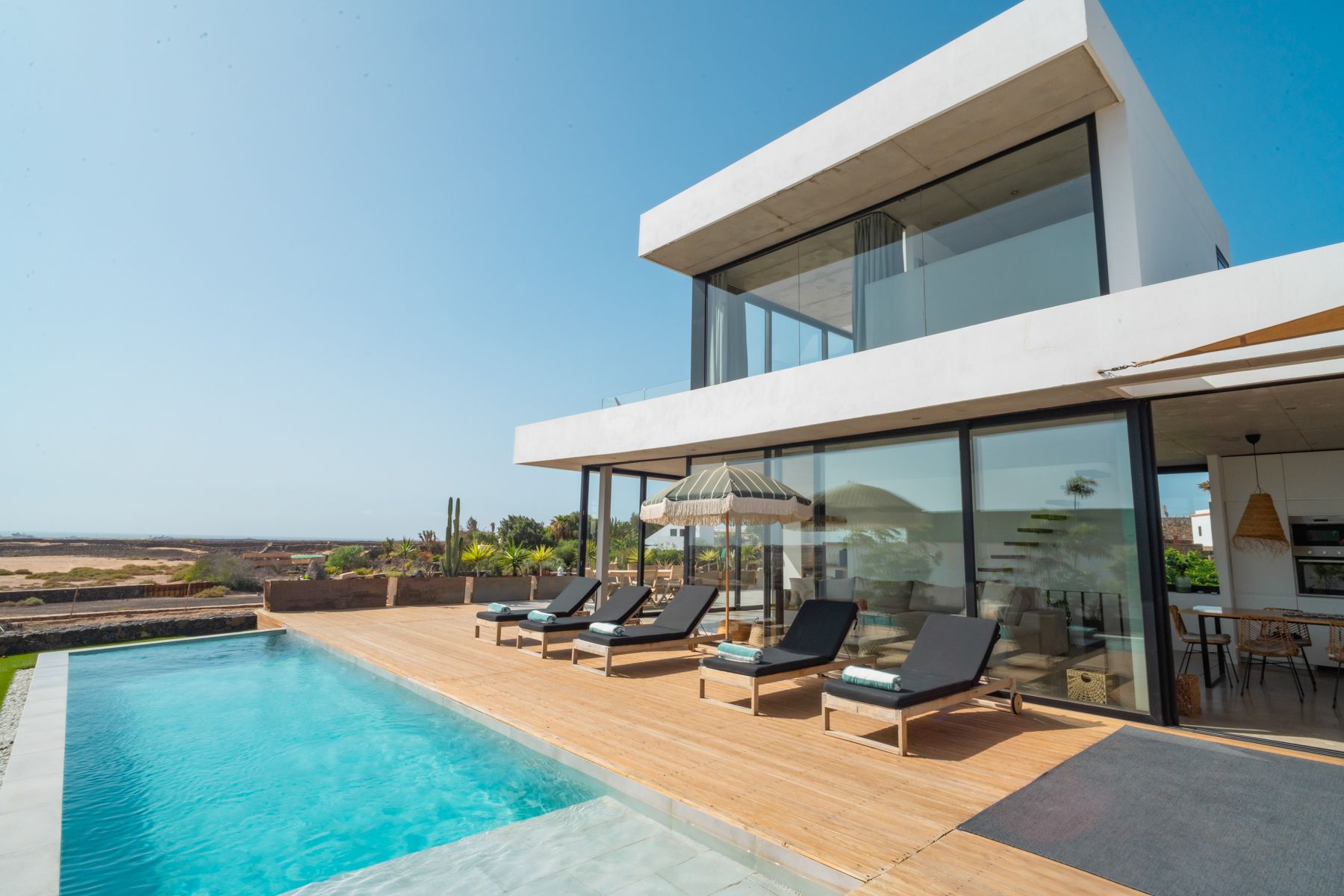 Villa Volcán Cotillo Fuerteventura: 5-Bedroom Villa with Heated Pool, Sea Views & Spa in Fuertev