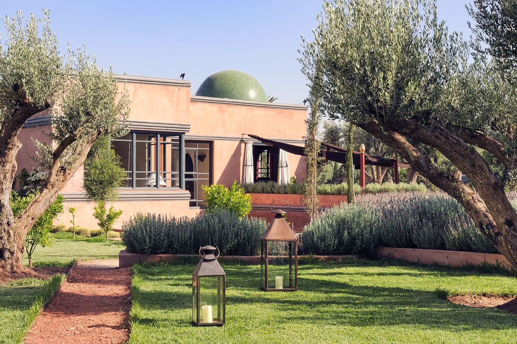 Villa Yasmine Borj Ezzahra: 2-Bedroom Private Pool Resort on Prestigious Ezzahra Estate,