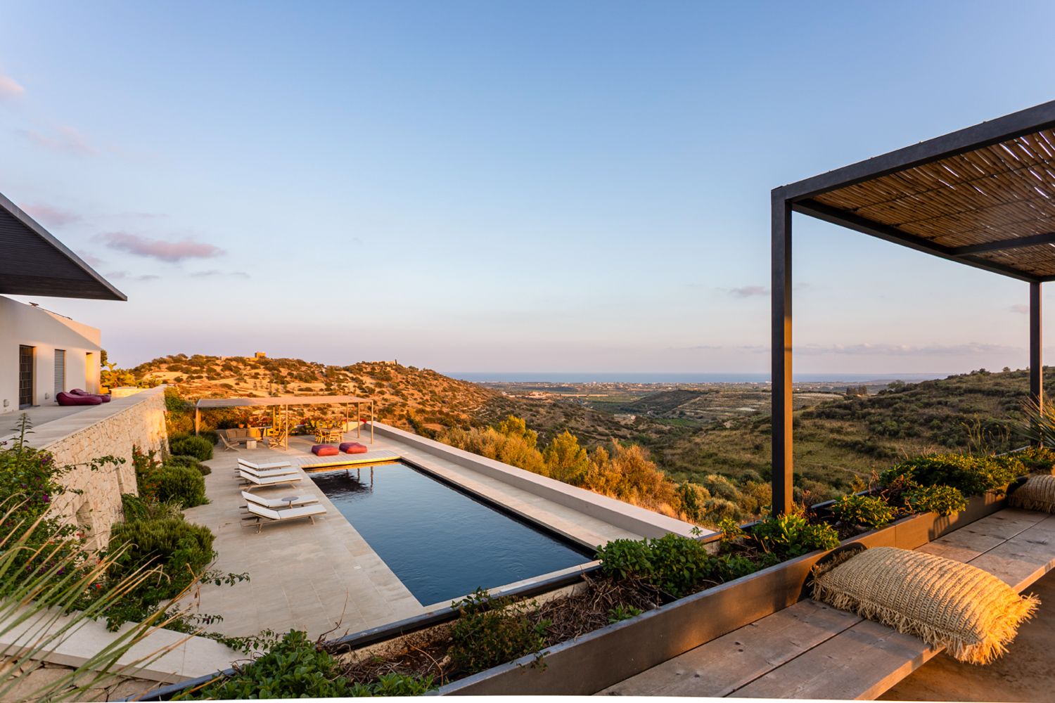 Villa Zagara Crocifisso Noto: 5-Bedroom Panoramic Sea View Villa with Spa in Eastern Sicil