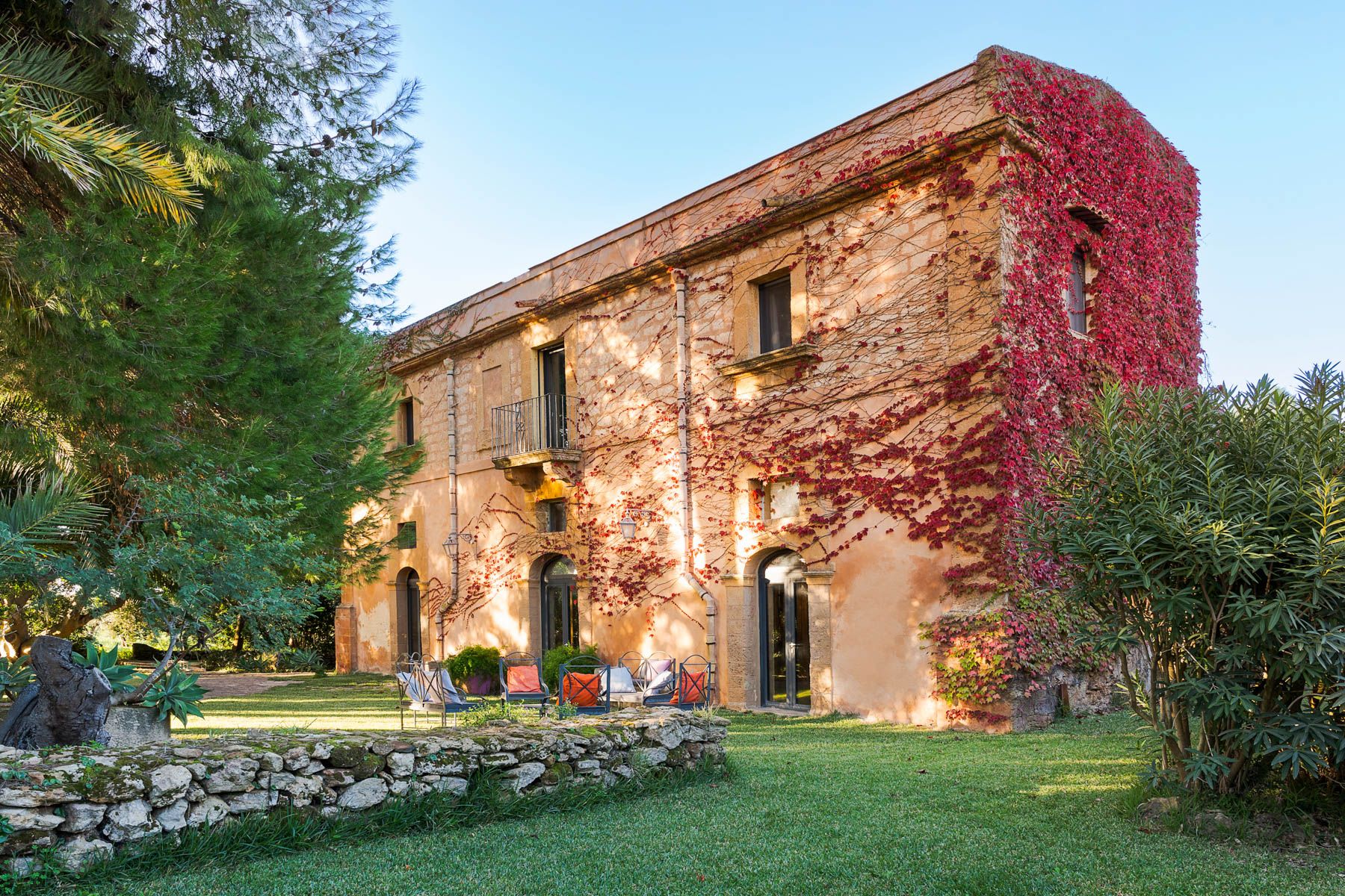 Villa Zagara Erice Trapani: 5-Bedroom Historic Estate with Spa, Tennis Court & Olive Gro
