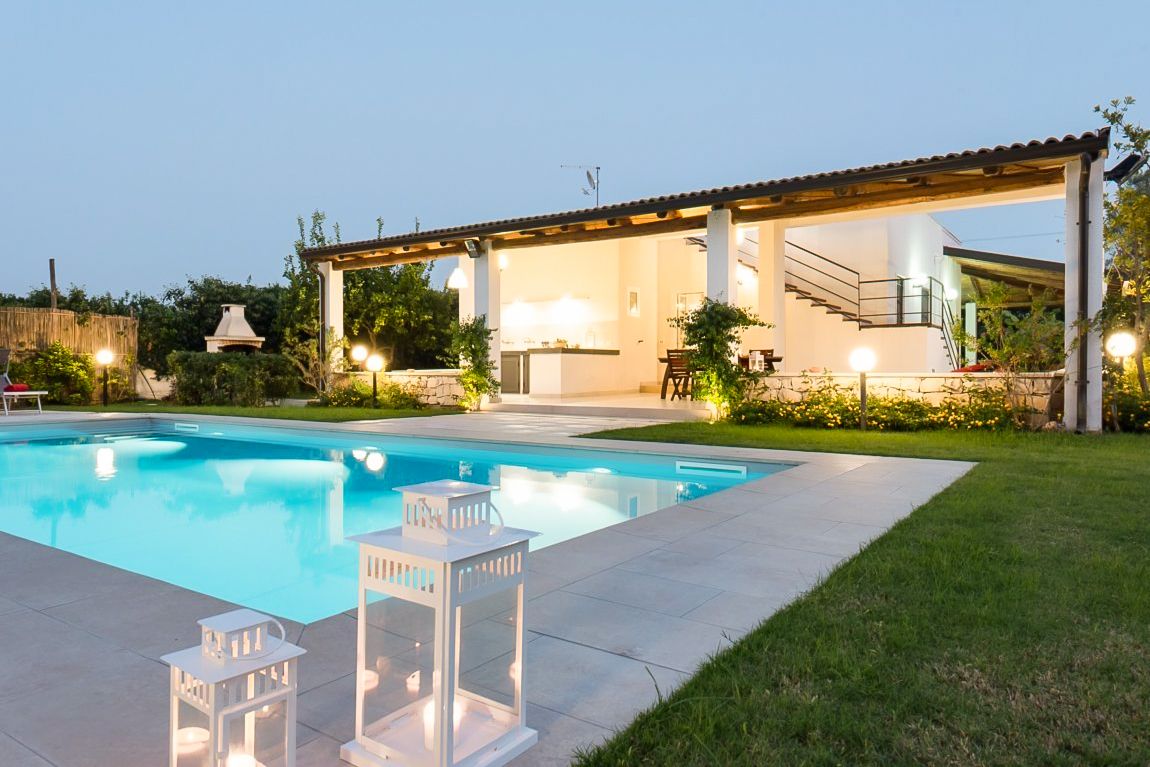 Villa Zagara Pozzallo Ispica: 2-Bedroom Villa with Spa, Fireplace & Beach Access in Santa