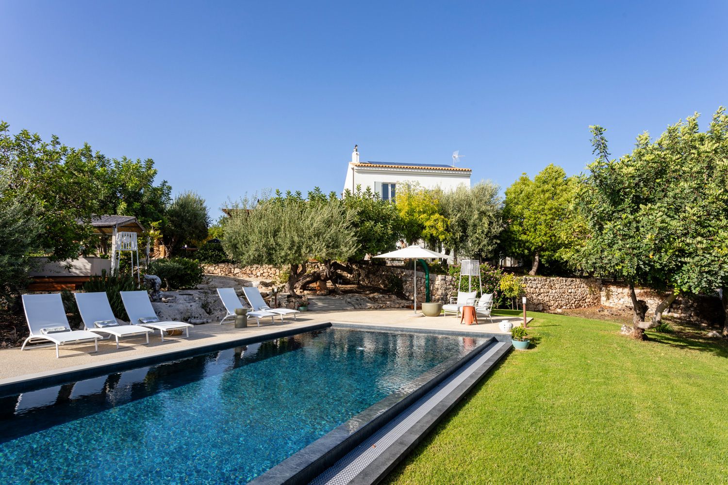 Villa Zefiro Marzamemi Pachino: 4-Bedroom Villa with Hot Tub and Spa in the Sicilian Country