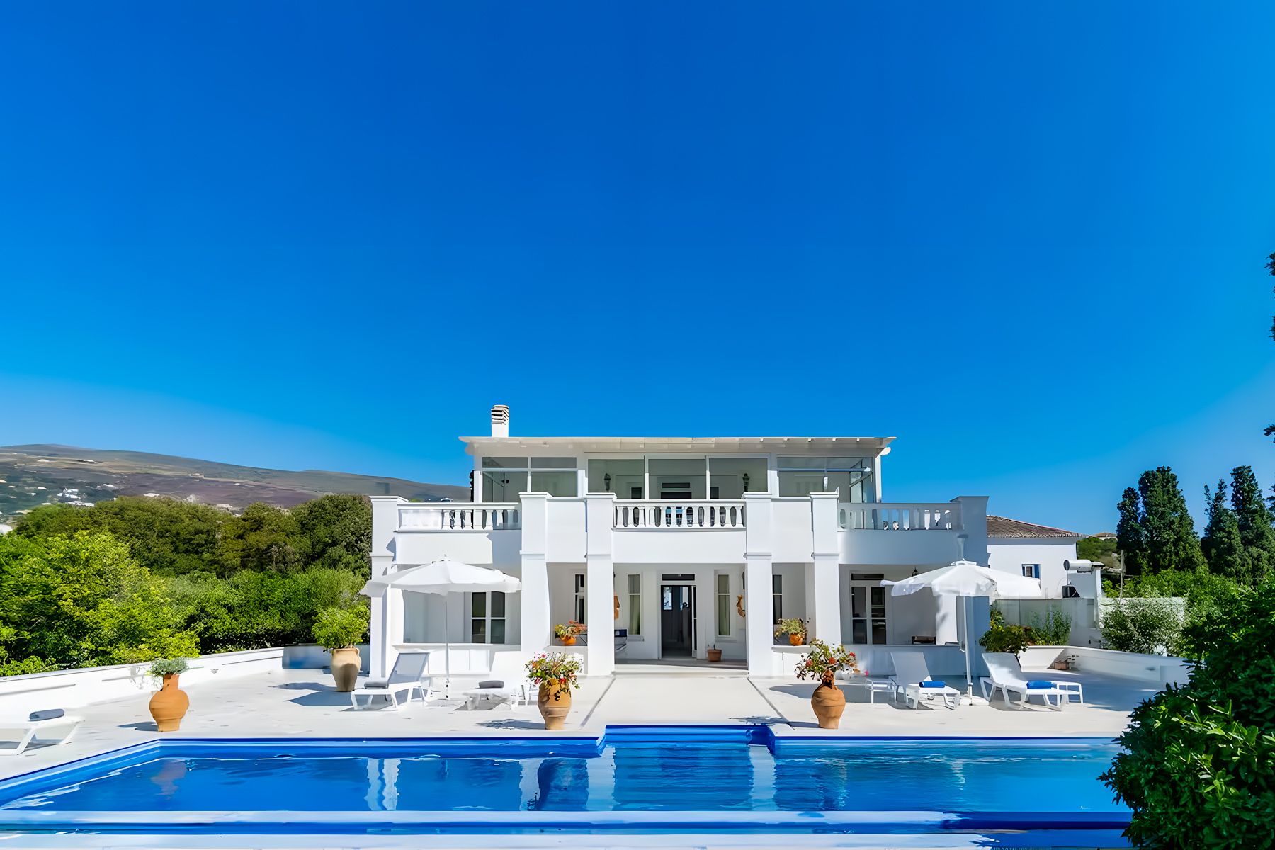 Villa Zéfyros Livadia Andros: 3-Bedroom Villa with Spa Near Andros Chora | Sleeps 6 Guests
