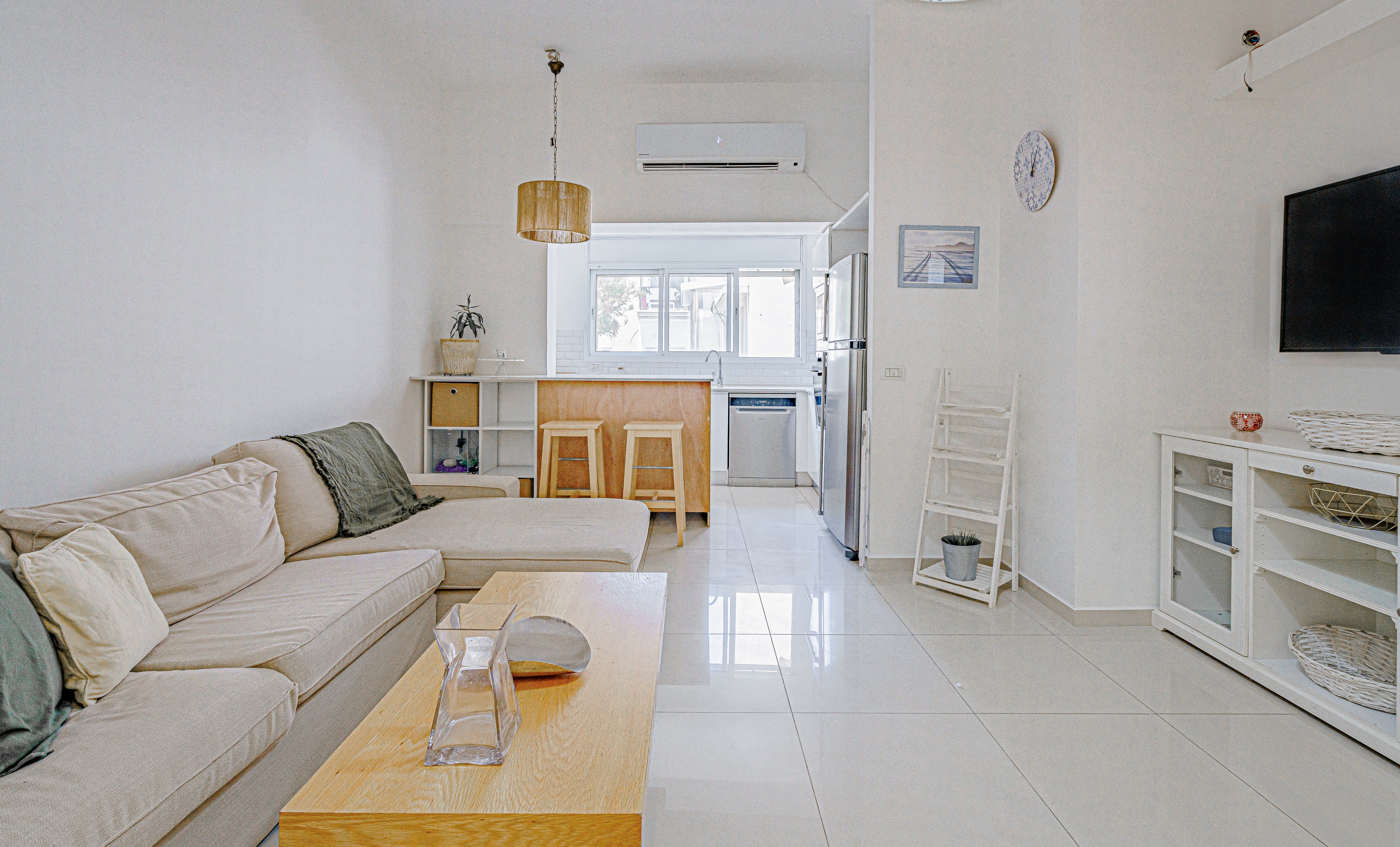 Villa Zephyros Achziv Tel Aviv: Luxury 3-Bedroom Apartment with Sea Views and Air-Con, Old North Tel Aviv