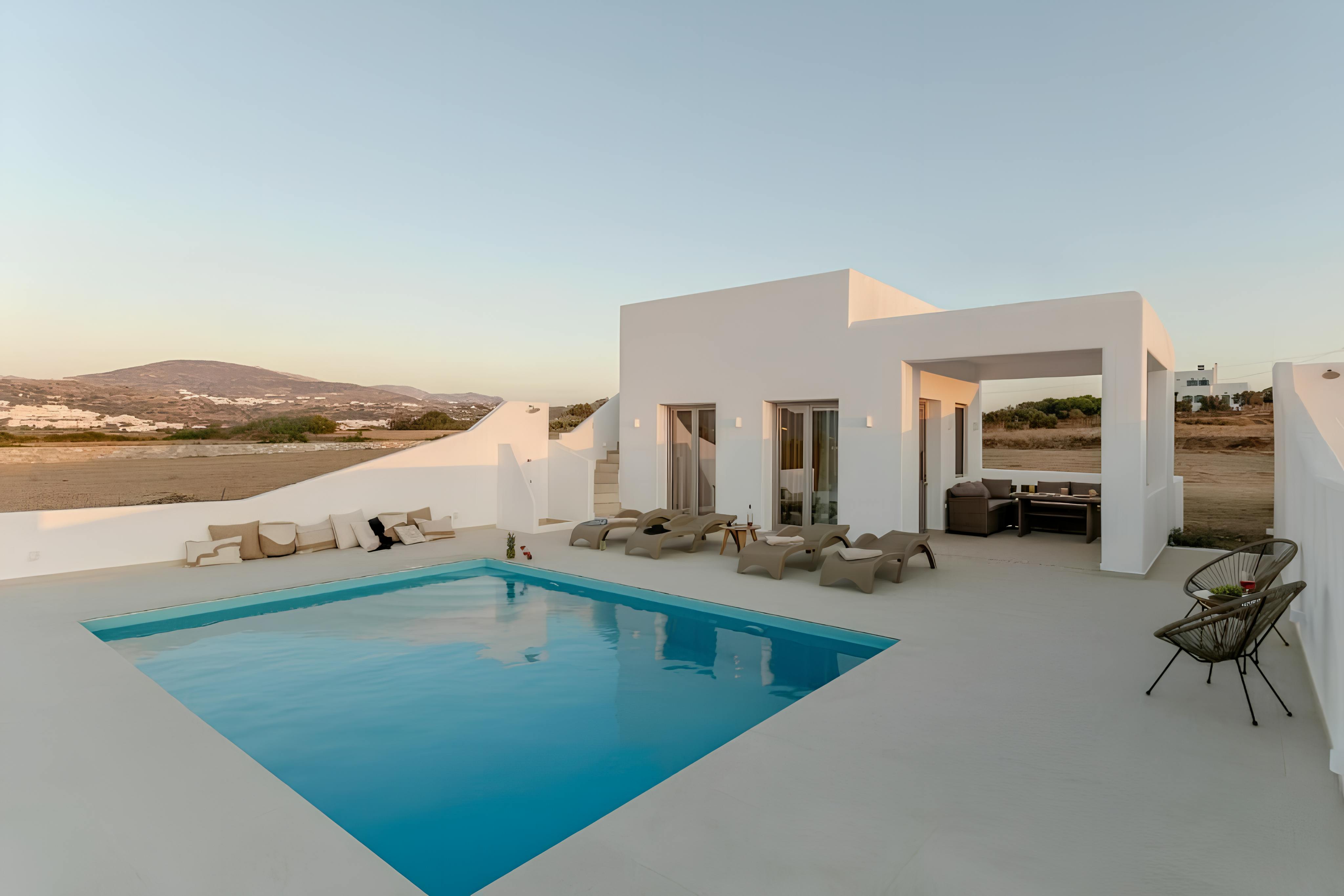 Villa Zephyros Agios Prokopios Naxos: Luxury 2-Bedroom Villa with Private Pool and Sea Views, Naxos