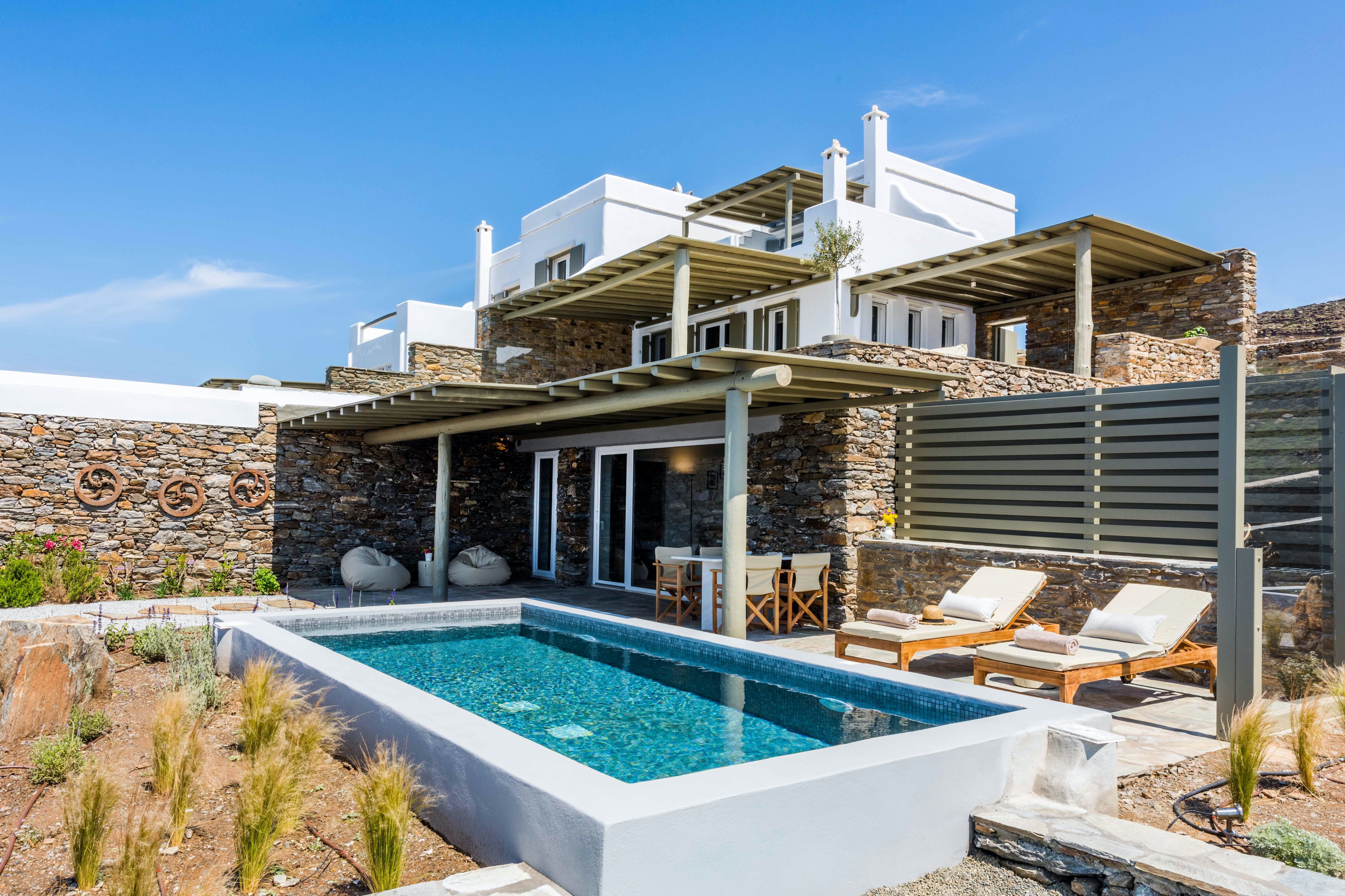 Villa Zephyros Exomvourgo Tinos: Luxury 1-Bedroom Villa with Private Pool and Sea Views, Tinos Greece
