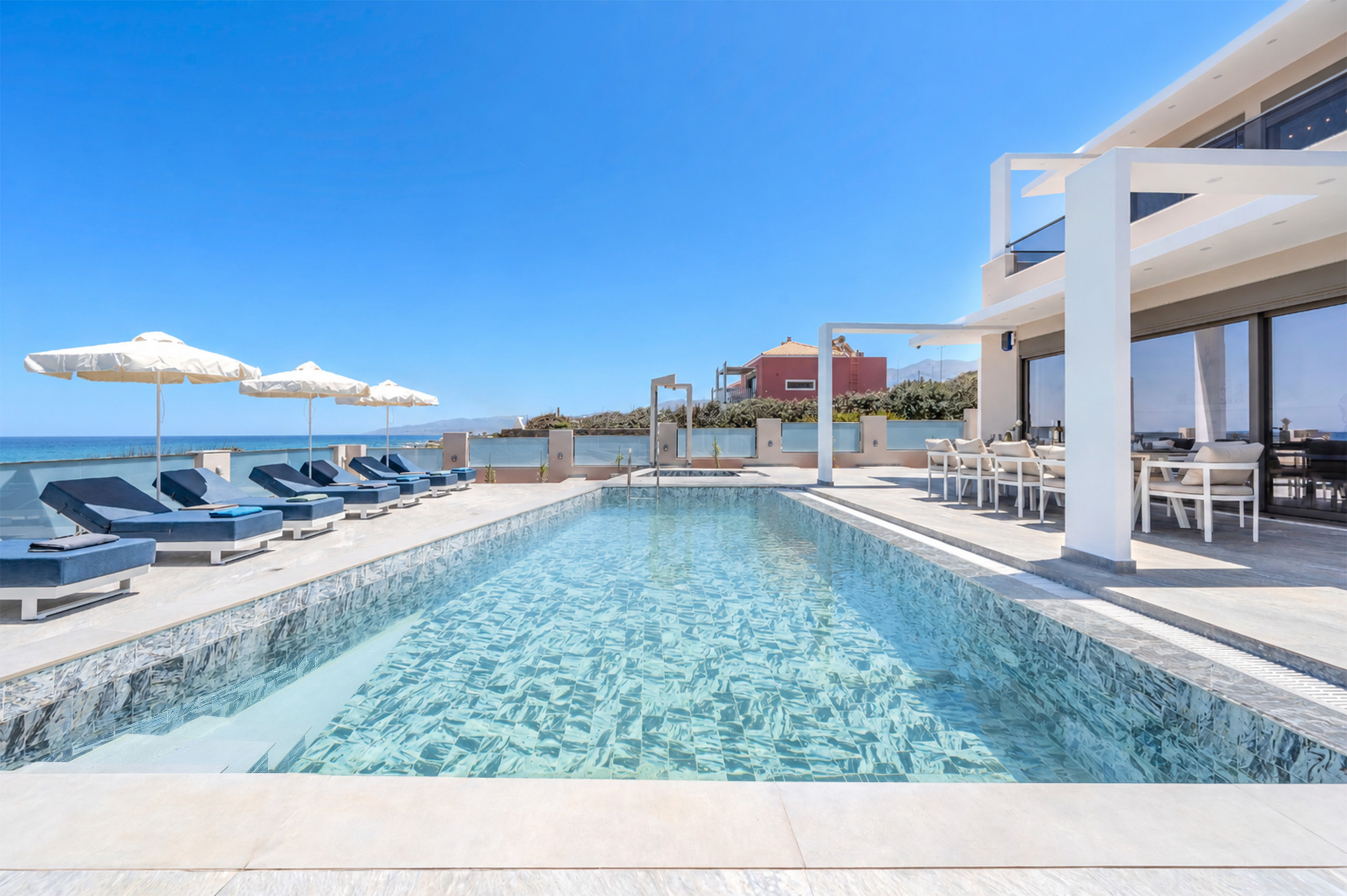 Villa Zephyros Karteros Heraklion: Luxury 5-Bedroom Villa with Private Pool and Sea Views, Heraklion