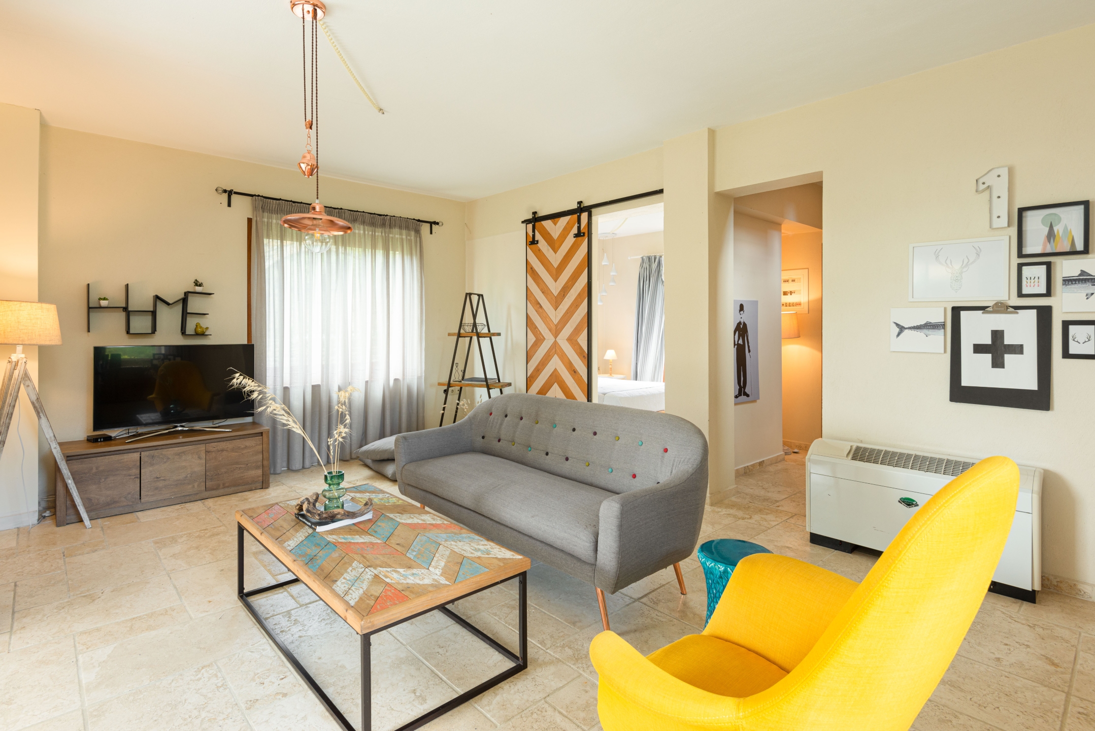 Villa Zephyros Ormos Nikiti: Luxury 4-Bedroom Villa with Sea Views and Air-Con, Nikiti