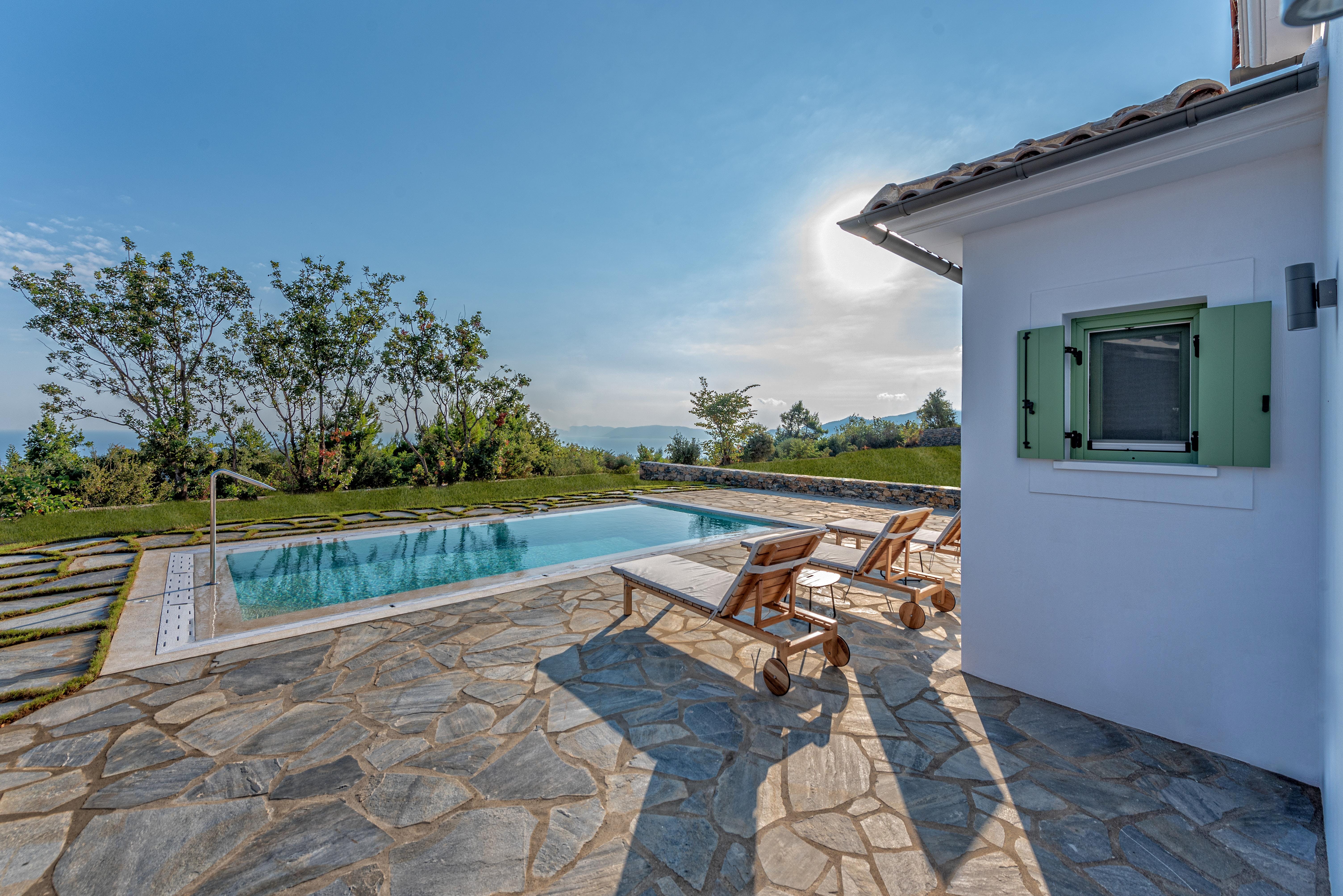 Villa Zephyros Palouki Skopelos: Luxury 2-Bedroom Apartment with Private Pool and Sea Views, Skopelos