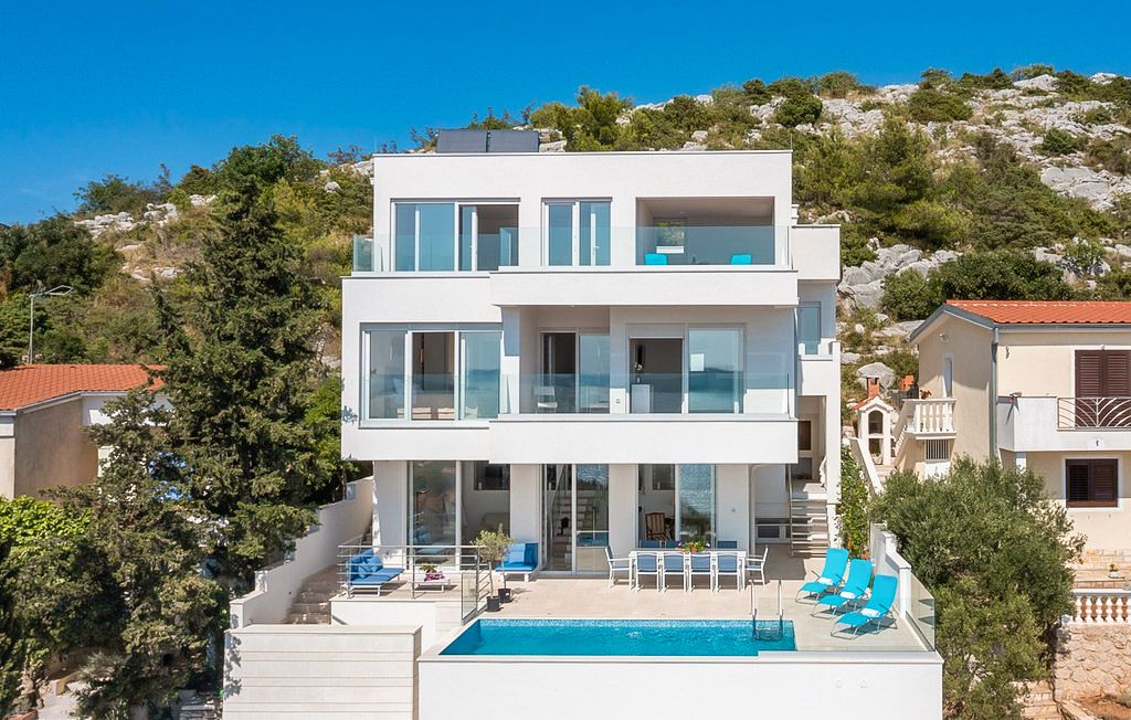 Villa Zora Borik Zadar: 4-Bedroom Seaview Villa with Private Pool and Spa Near Zadar